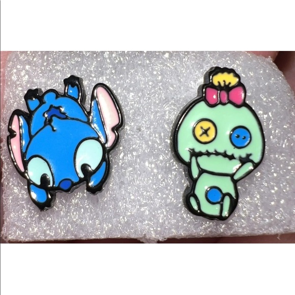 $3 Stitch enamel stud earrings $3 if bundled - Picture 4 of 16
